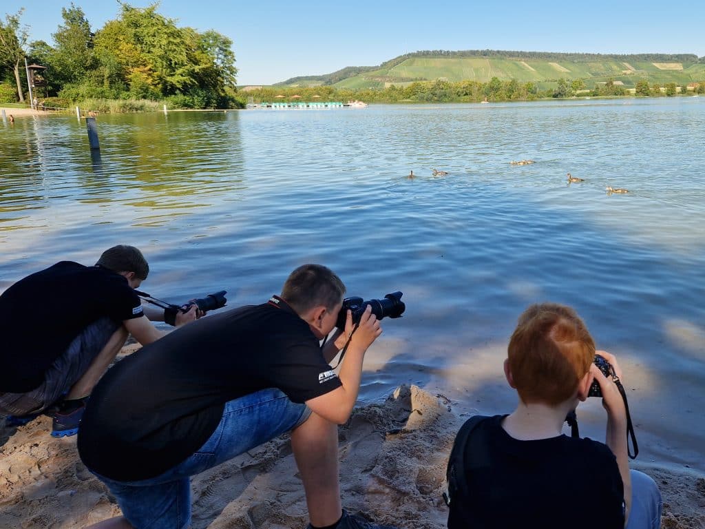 junge fotografen in action